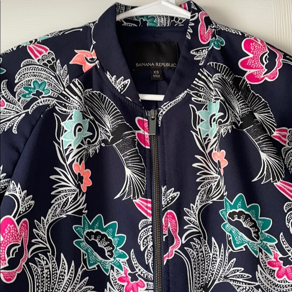 Floral navy jacket - Picture 4 of 6